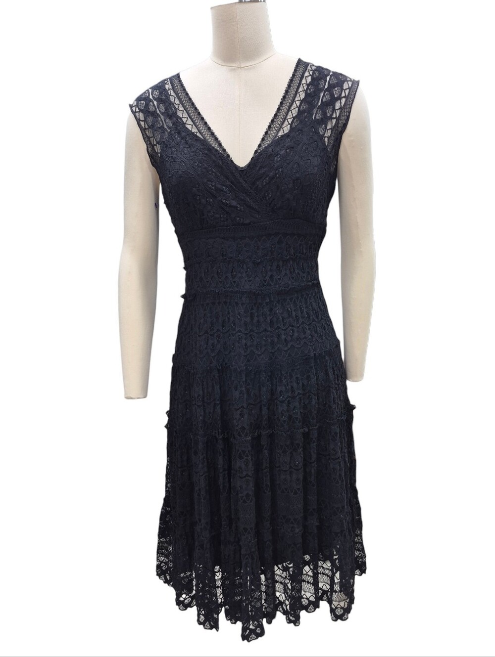 Max Studio Specialty Dress women's medium black lace tiered stretch sleeveless